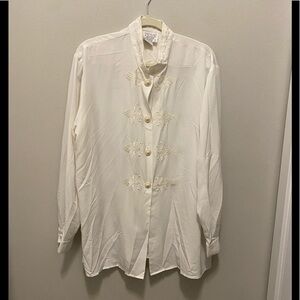 Tess Women cream color beautiful button down tunic size 1X pearl buttons